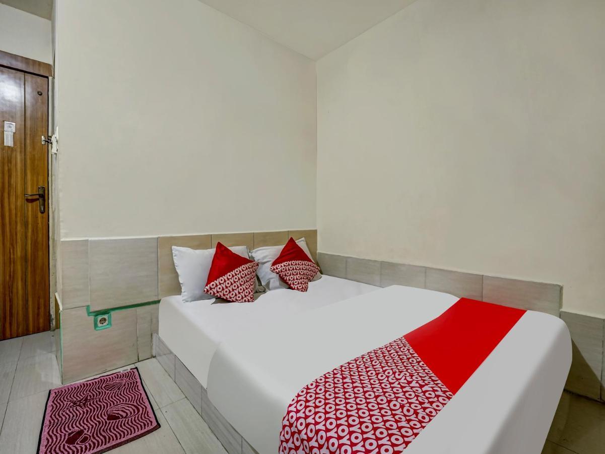 Oyo 90158 Hotel Lendosis Perintis Kemerdekaan Palembang Exterior photo