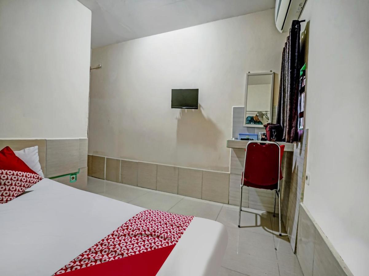 Oyo 90158 Hotel Lendosis Perintis Kemerdekaan Palembang Exterior photo